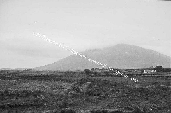 COTTAGE UNDER NEPHIN